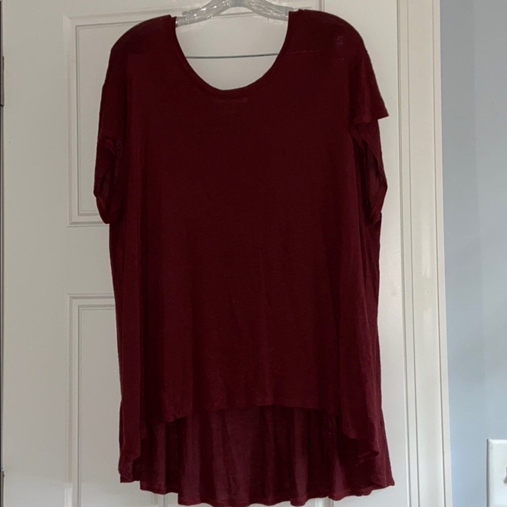 Maroon short sleeve shirt